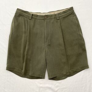 Tommy Bahama 100% Silk Pleated Shorts Mens 38 Olive Green